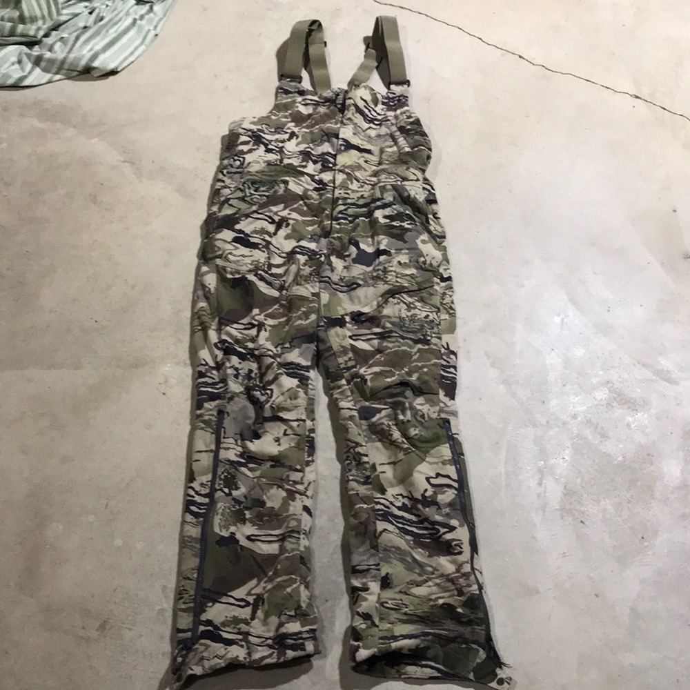 UNDER ARMOUR HUNT BARREN CAMO STORM BIB OVERALLS